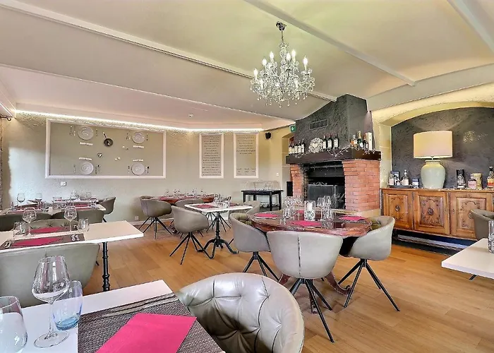 ホテル Restaurant Bellevue 3*