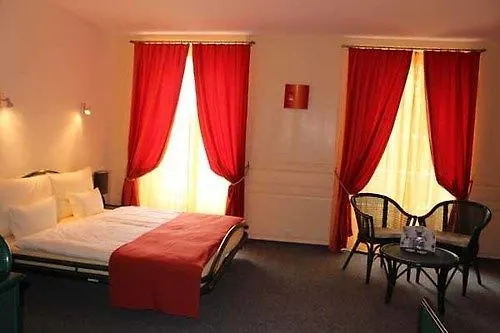 ホテル Restaurant Bellevue 3*